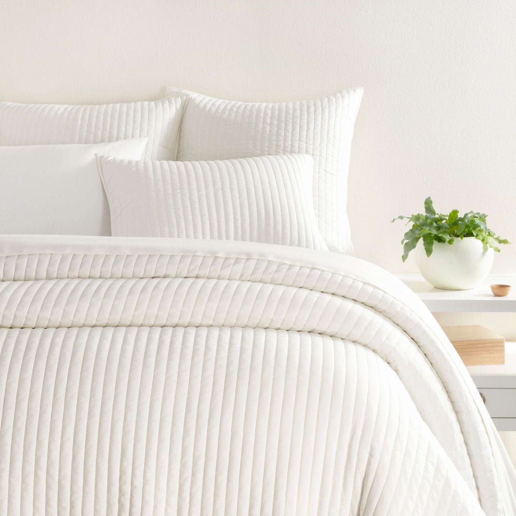 Cozy Cotton Ivory Quilt - Light House Co.