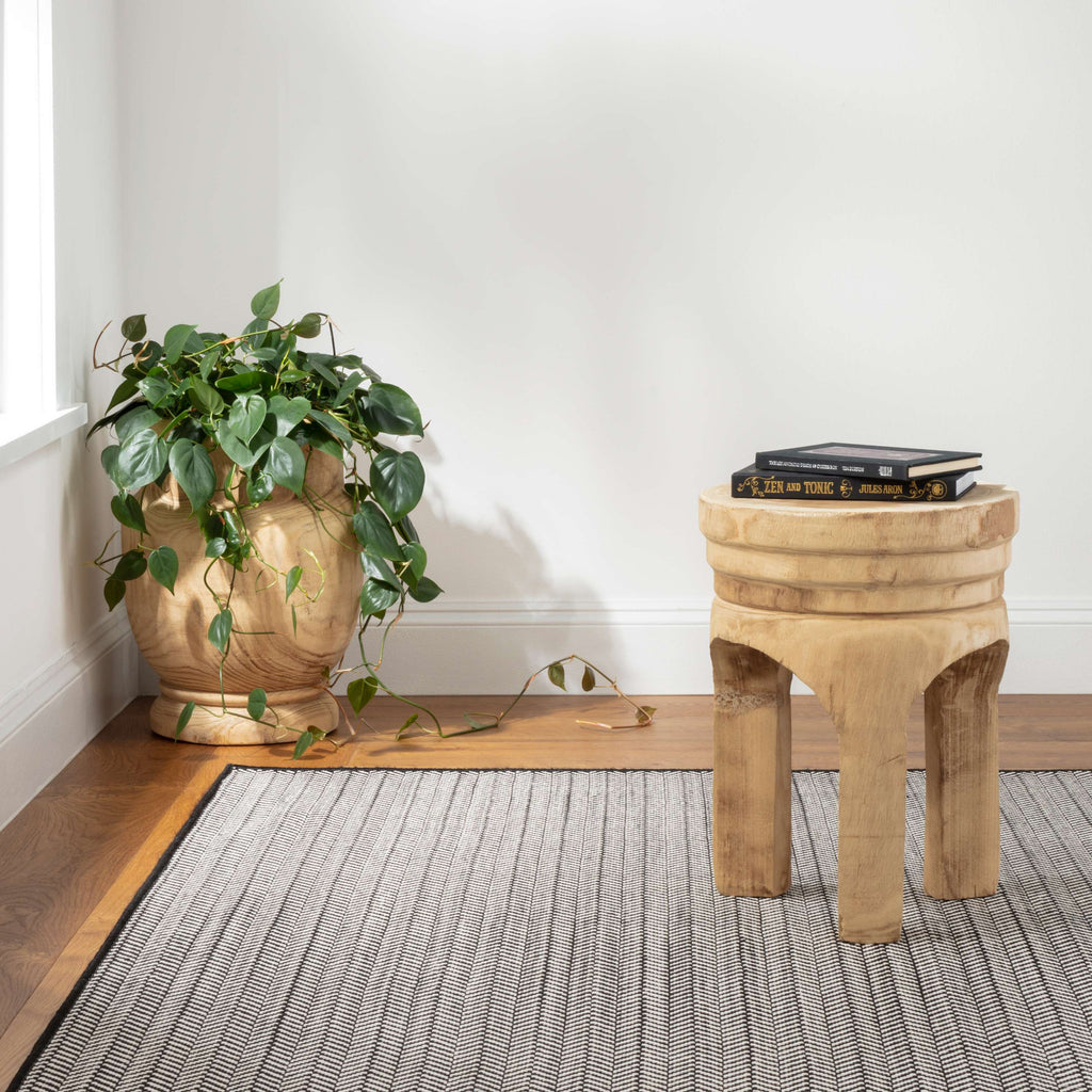Herringbone Black/Ivory Indoor/Outdoor Rug - Light House Co.