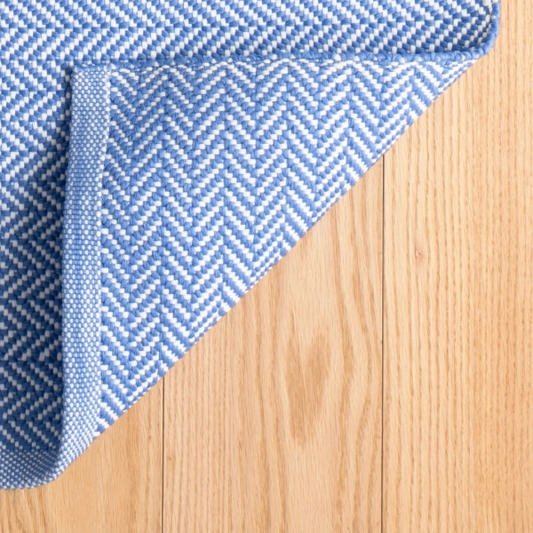 Herringbone French Blue 4 x 6 /White Handwoven Indoor/Outdoor Rug | Open Box - Light House Co.